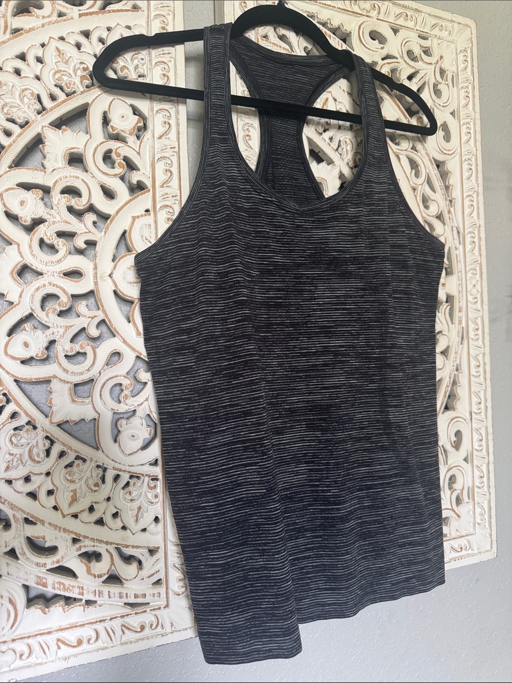 lululemon athletica Black Heathered Strappy Racerback Tank Top - Picture 2 of 12